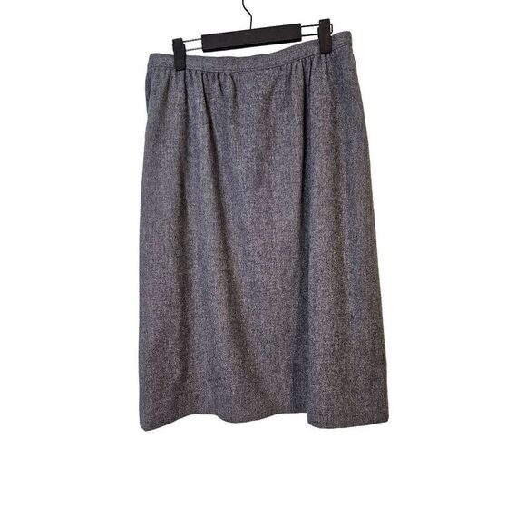 Vintage Pendleton 100% wool gray skirt. 30 inch waist. - Picture 2 of 5